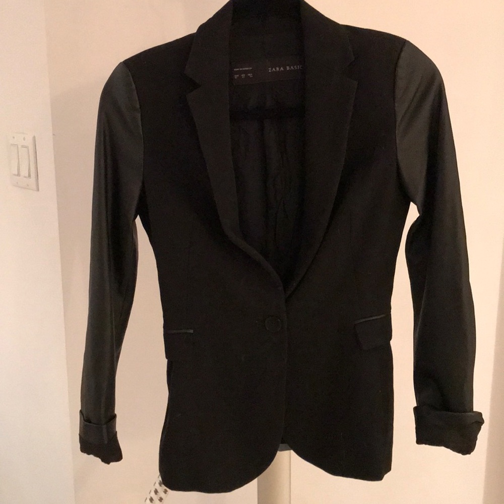 ZARA Black blazer with faux leather sleeves.